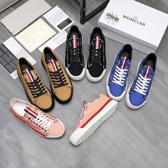 商品商标：Moncler 蒙口 情侣款休闲鞋 正码码数: 35-46 商品材料：精选织布透气鞋面 牛皮鞋垫 橡胶大底