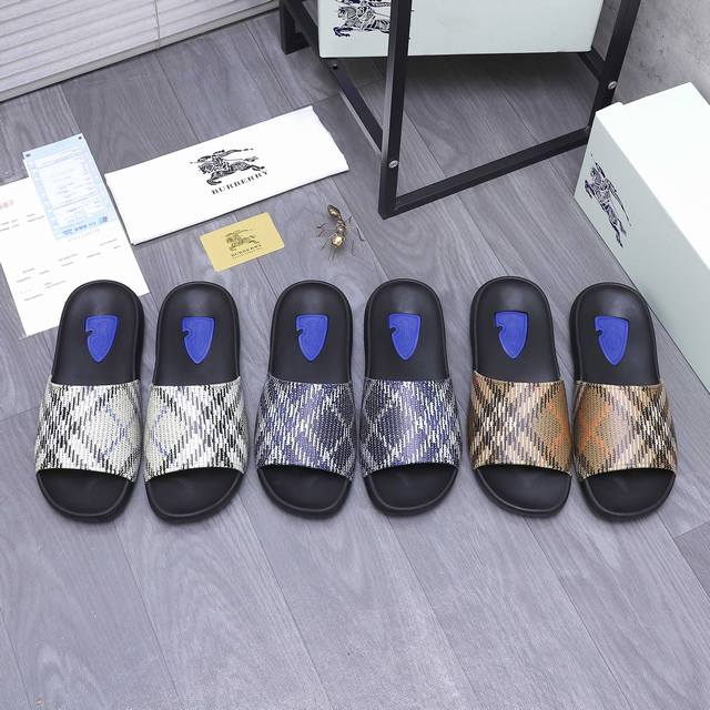 商品商标：Burberry 巴宝莉 拖鞋 正码码数: 39-46 商品材料：精选原版Tpu 打印鞋面 原版大底