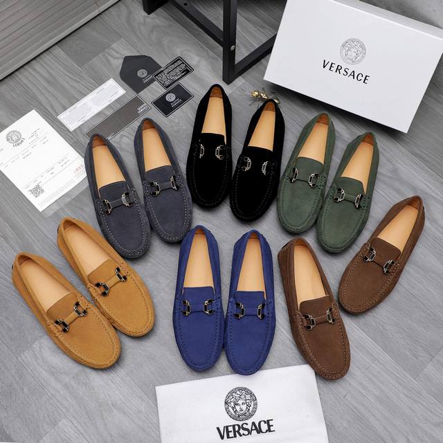 商品商标：Versace 范思哲 休闲套脚鞋 正码码数: 38-44 45定做不退換 商品材料：精选磨砂牛皮鞋面 猪皮内里 橡胶大底