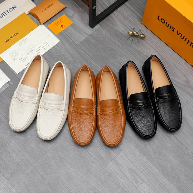 商品商标：Lv 路易威登 休闲套脚鞋 正码码数: 38－44 45 定做不退换 商品材料：精选 荔纹牛皮鞋面 皮内里 橡胶大底