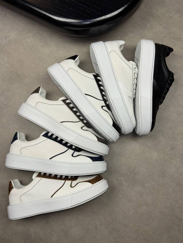 Givenchy 纪梵希 -高端品质 原单 -鞋面；纳帕小牛皮、摔纹小牛皮、石头纹牛皮、鞋舌品牌Logo布标 -内里：水染牛皮 -大底：超轻Tpu.橡胶发泡；成