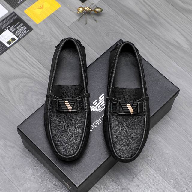 商品商标：Armani 阿玛尼 ] 休闲套脚鞋 正码码数: 38-44 45.定做不退换 商品材料：精选荔纹牛皮鞋面 羊皮内里 橡胶大底