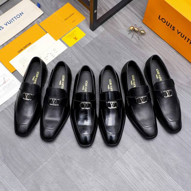 商品商标：Lv 路易威登 商务正装皮鞋 正码码数: 38－44 45 46定做不退换 商品材料：精选 珠光牛皮鞋面 牛皮内里 原版大底