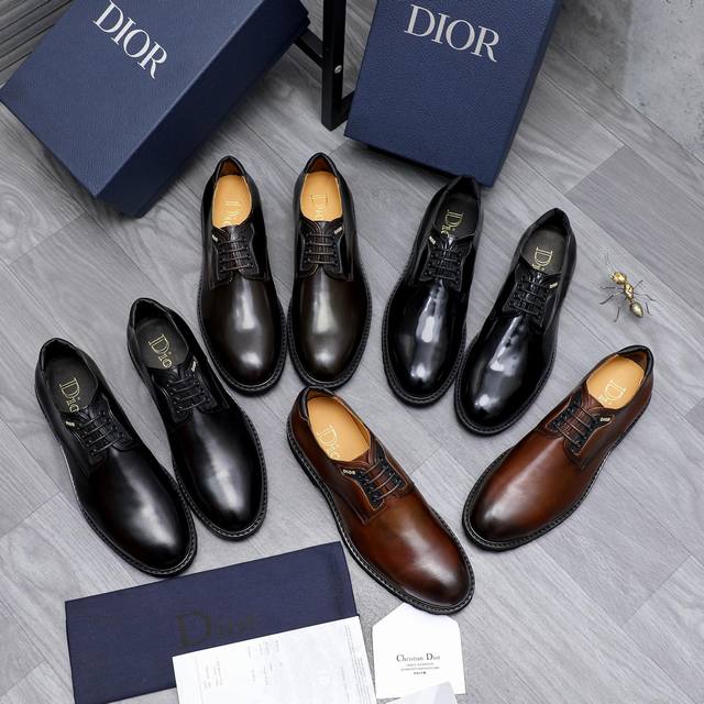 商品商标：Dior 迪奥 ] 商务休闲套脚皮鞋 正码码数: 38-44 45定做不退换 商品材料：精选珠光牛皮鞋面 牛皮内里 橡胶大底