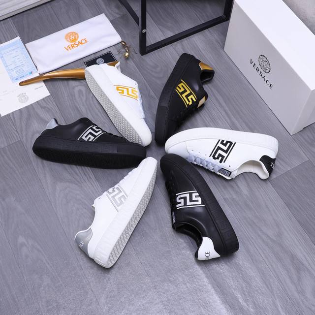 商品商标：Versace 范思哲 休闲鞋 正码码数: 38-44 45.46定做不退換 商品材料：精选牛皮鞋面 羊皮内里 原版大底
