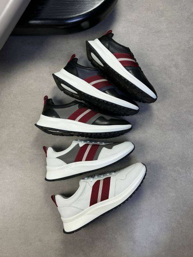 Bally 巴利 -高端品质 原单 -鞋面：纳帕小牛皮、摔纹小牛皮、鞋身品牌织带 -内里：水染牛皮 -大底：超轻Tpu发泡.橡胶；双色成型大底 -超高品控 做工