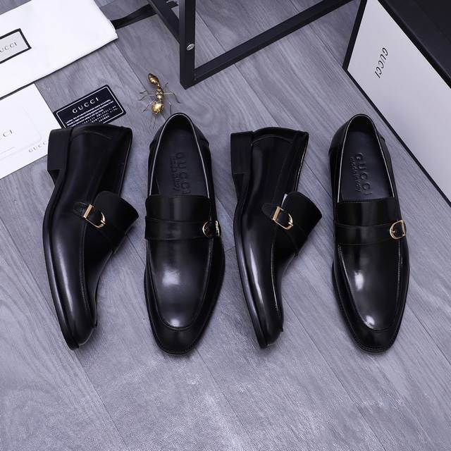 商品商标：Gucci 古驰 套脚皮鞋 正码码数: 38-45 商品材料：精选珠光牛皮鞋面 牛皮内里 原版大底