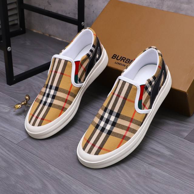 商品商标：Burberry 巴宝莉 休闲套脚鞋 正码码数: 38-44 商品材料：精选原版透气鞋面 猪皮内里 橡胶大底