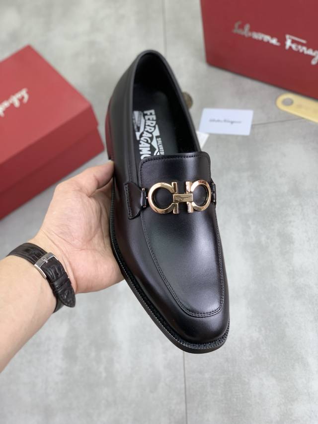 工厂P价P 实价 羊里 菲拉格慕 高端男士正装商务皮鞋，原单1：1货！原版进口小牛皮，原版金属饰扣，进口羊皮内里垫脚 原版大底，男鞋码数：39-45 38.46