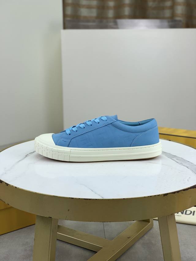 工厂P价P 实价顶级品质芬迪 原版 1:1顶级版本 芬迪 原板进口牛皮休闲运动休闲鞋进口原版毛巾里季开发，原版进口耐磨牛皮大底；经历无数次调整，才调整出原版一样