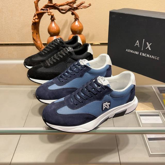 阿玛尼 Armani Exchange 官网最新款 Ax时尚休闲男鞋，爆款版型简洁大气，潮男专属.独有的官网最新品牌元素元素原版装饰，时尚又大方，面料原版牛皮羊