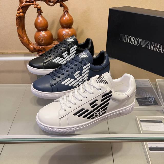 阿玛尼 Armani Exchange 官网最新款 Ax时尚休闲男鞋，爆款版型简洁大气，潮男专属.独有的官网最新品牌元素元素原版装饰，时尚又大方，面料原版牛皮羊