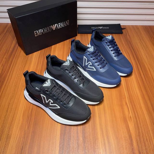 阿玛尼 Armani Exchange 官网最新款 Ax时尚休闲男鞋，爆款版型简洁大气，潮男专属.独有的官网最新品牌元素元素原版装饰，时尚又大方，面料原版牛皮羊