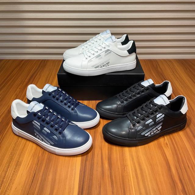 阿玛尼 Armani Exchange 官网最新款 Ax时尚休闲男鞋，爆款版型简洁大气，潮男专属.独有的官网最新品牌元素元素原版装饰，时尚又大方，面料原版牛皮羊