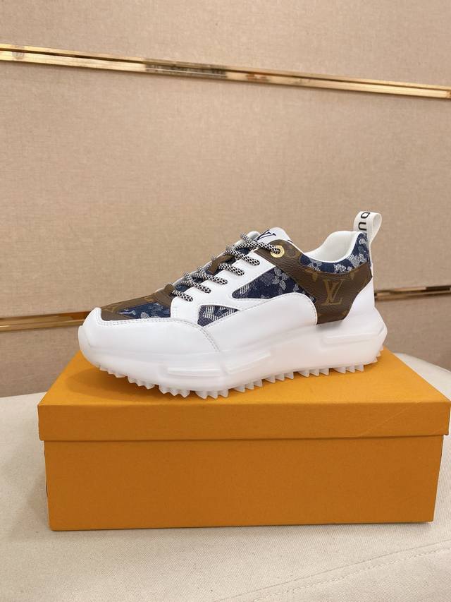 工厂P价 Louis Vuitton 路易威登 Lv 新款专柜同步发售，鞋面意大利进口头层牛皮，全进口羊皮内里，完全1比1复刻，鞋底：原厂特供原版底，独家活动成