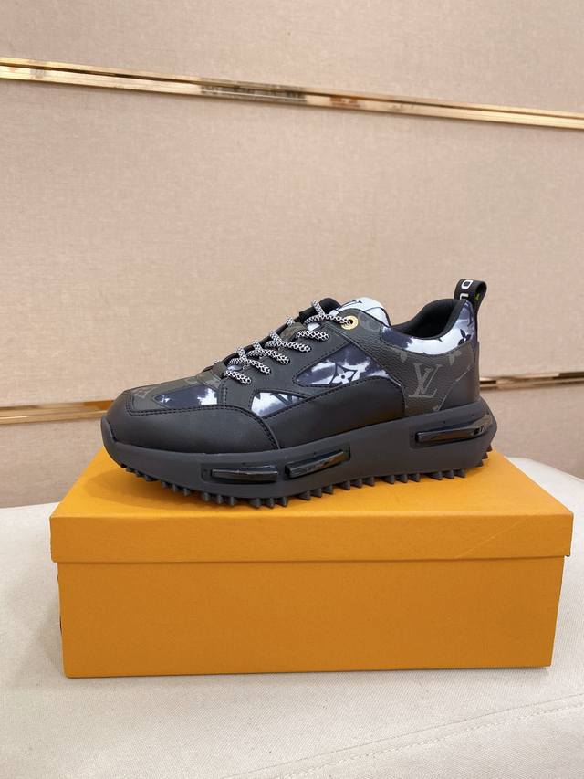 工厂P价 Louis Vuitton 路易威登 Lv 新款专柜同步发售，鞋面意大利进口头层牛皮，全进口羊皮内里，完全1比1复刻，鞋底：原厂特供原版底，独家活动成