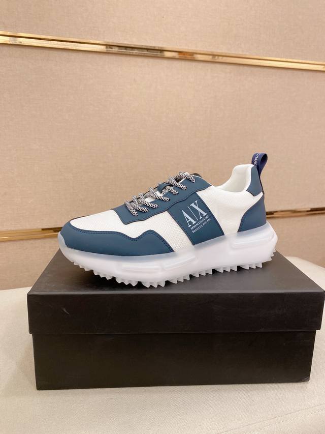 工厂P价 阿玛尼 Armani Exchange 官网最新款 Ax时尚休闲男鞋，爆款版型简洁大气，潮男专属.独有的官网最新品牌元素元素原版装饰，时尚又大方，面料