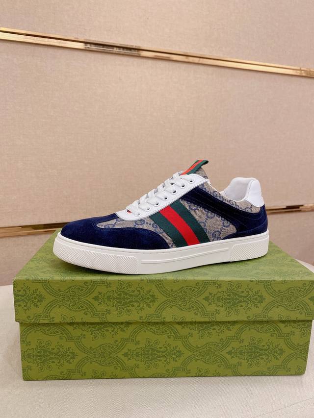 新款单鞋 古奇 鞋面进口牛皮官网1:1面料，内里进口羊皮内里 。原版大底开模，每一位男士的身份衬托，上脚大气稳重高端定制专柜原版复刻不管风吹雨打鞋楦不变，经得起