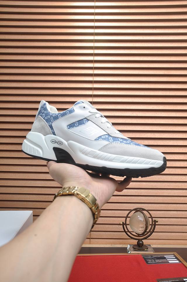 出厂价P Givenchy.纪梵希 专柜同步发售鞋面：意大利进口品牌印花布匹 尽显奢华，透气网布内里加上双层组合，脚感舒适，鞋底：原厂特供橡胶发泡大底，轻便，舒