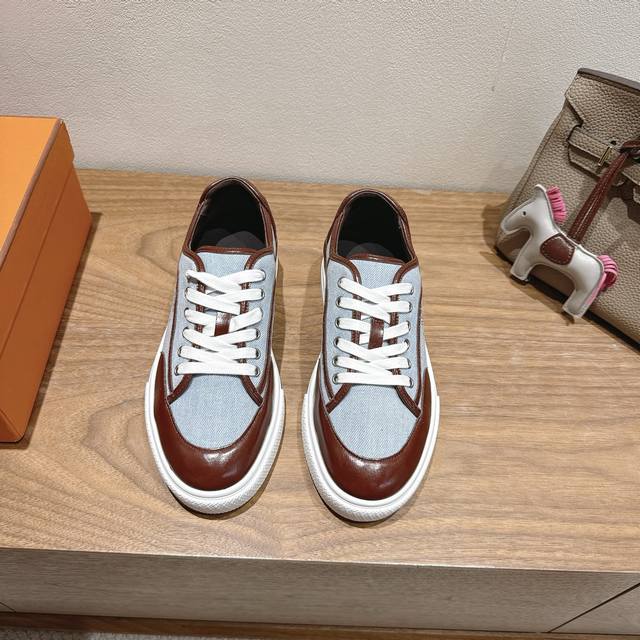 实价： 莞货 Hermes家25Ss早春新品！经典靴型+英伦拼色设计，经典耐看！原版倒模楦型，极致1:1形体，进口高端织针呈现出精致质感！ 开模定制A级高密私模