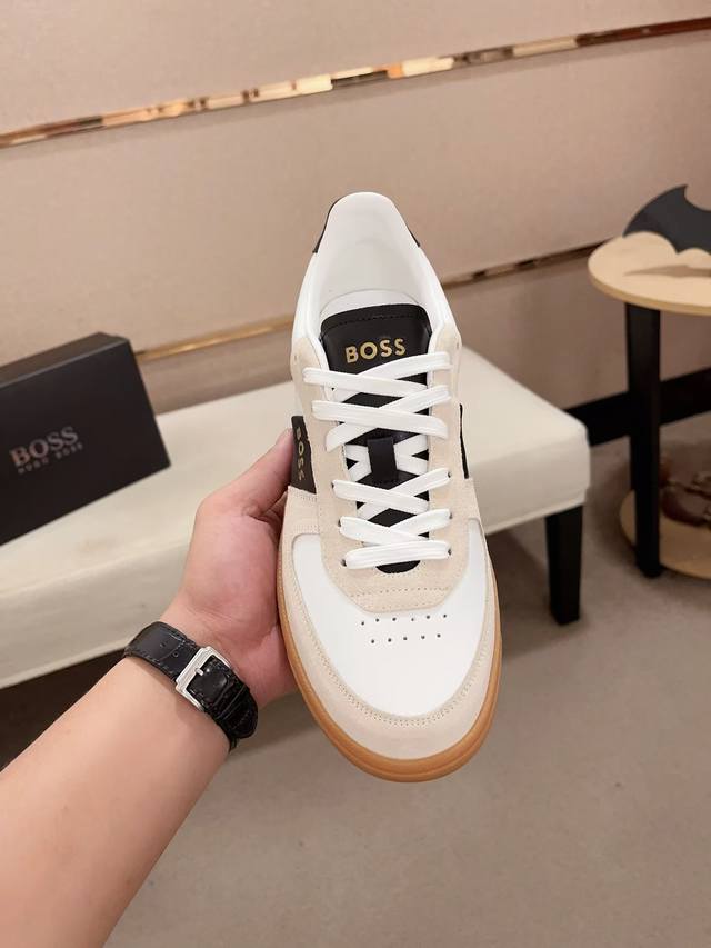 工厂P价 Boss 最新休闲男鞋，欢迎1:1对比，爆单款Boss香港专柜休闲鞋，专柜品质，支持验货，优质做工，鞋面采用意大利进口胎牛皮 羊皮内里，原版时尚运动大