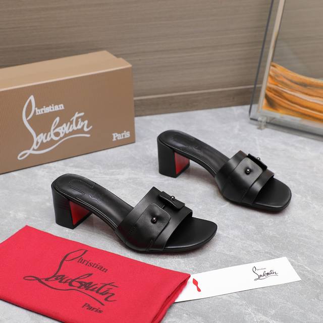 Christianlouboutin路铂廷 Cl红底鞋‖ 全球限量！来自拉斯维加斯的祝福灵感来自拉斯维加斯的炫彩霓虹 手工制作，精致工艺收藏级作品 绝对吸睛的存
