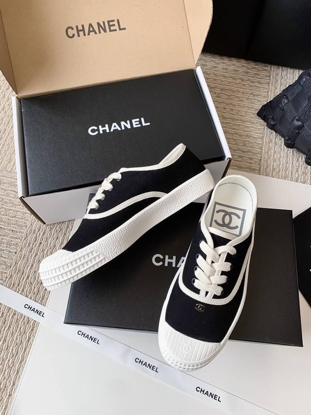 Chane*25S最新中古小香胶带帆布鞋.. 好货跑量价 经典极简匡威帆布系带新色系，鞋头弹力经典双C# Logo 休闲百搭又时髦，后侧刺绣双C工艺，加厚双层帆
