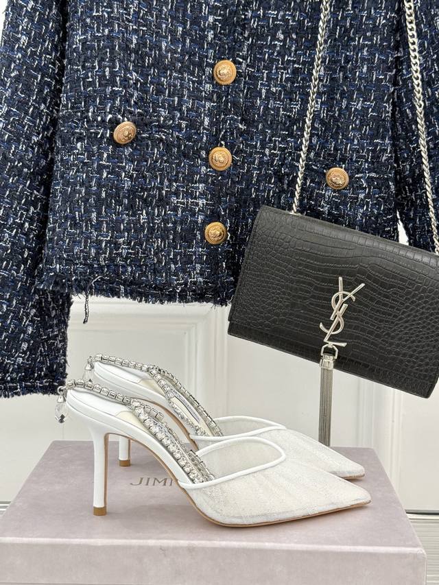 厂价 Jimmy Choo｜周仰杰经典水钻链条高跟鞋 我们家Jc一如既往品质优越 低调不失华丽 性感又不显张扬说的就是这款 上脚太好看了 鞋型是大家都爱的秀气款