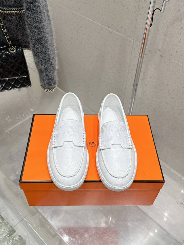 代购级 情侣款 男10 Hermes 爱马仕 H家 Game Kelly扣厚底乐福鞋 小牛皮乐福鞋风格免系带休闲运动鞋，搭配功能性镀钯Kelly鞋扣。 原版定制