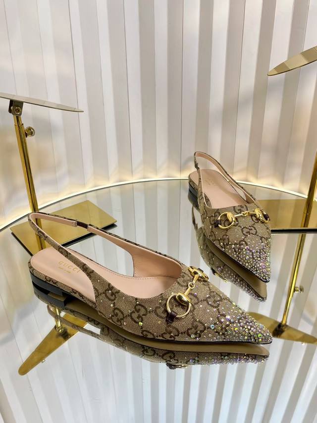 皮底+30 Gucci2025尖头高跟凉鞋多刻面幻彩水晶 G家新款Gucc马衔扣露跟尖头浅口凉鞋猫跟Gg多刻面幻彩水晶钻凉鞋 鞋面：进口高档幻彩水钻+G G剌绣