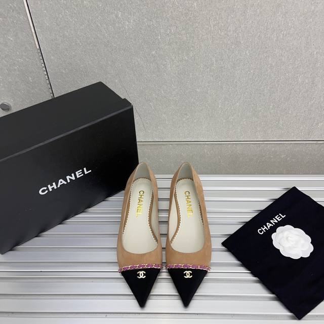 Chane* 新款单鞋 顶级版本顶级工艺 精致的五金装饰真的超级有个性 原版羊京 羊皮鞋面 羊皮垫脚 原版真皮大底 码数35-39 40订做