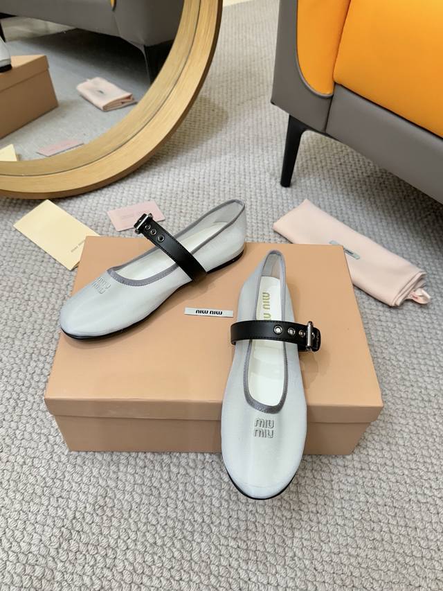 工厂P皮 2025Miumiu缪缪网纱芭蕾舞鞋 2025缪缪网纱芭蕾舞鞋 配色好美好温柔！ 彻底圈粉这双Miumiu芭蕾舞鞋啦 纱网面真的好美，上脚真的仙气飘飘
