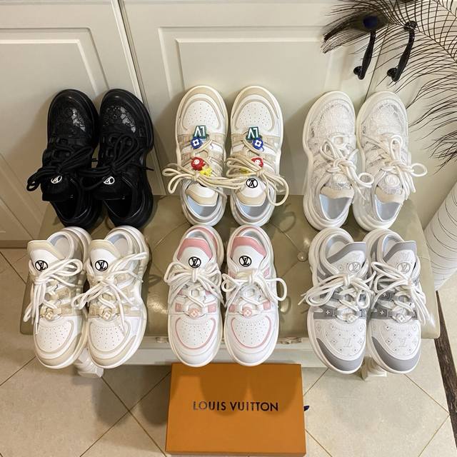 出厂价P ，路易威*Lv新款半拖，代购级别，顶级版，蕾丝 丝绸牛皮面，进口透气网里，原版Tpu大底，35-40码 41码定做不退换