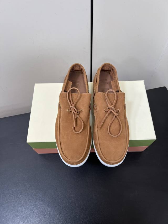 男款加20Marni 25Ss 新出的乐福鞋 亲身试穿过，很柔软很舒服，完全没有束缚的感觉，磨砂质感，更优雅知性。 Marni那么过分啊、居然出了这么好穿踩屎感