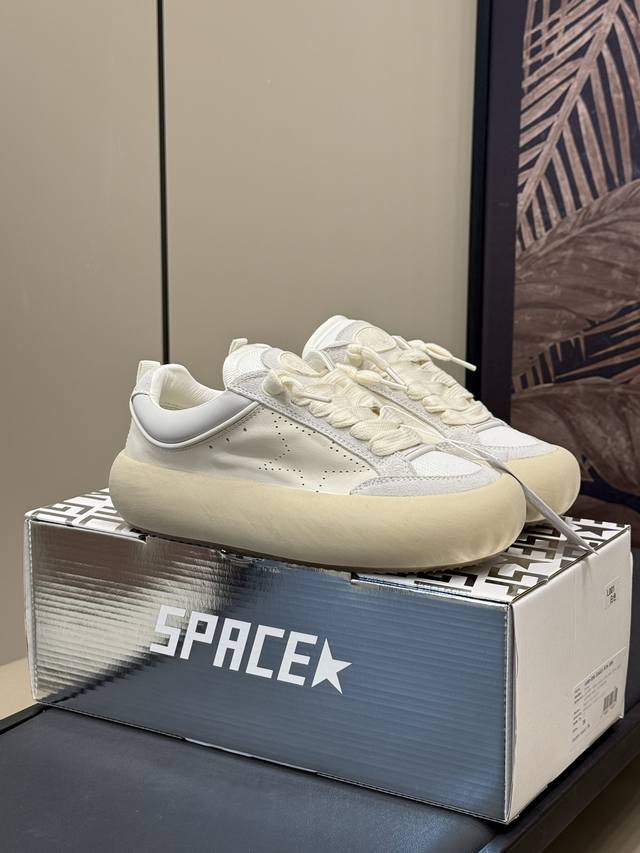 Ggdb小脏鞋 ＃“经典再现！ Space 2.0潮流新宠 鞋子界的‘小可爱'来啦真的是太喜欢这款了？不仅舒适度爆表 ’，而且还是那种越看越爱的款式简直让人欲罢