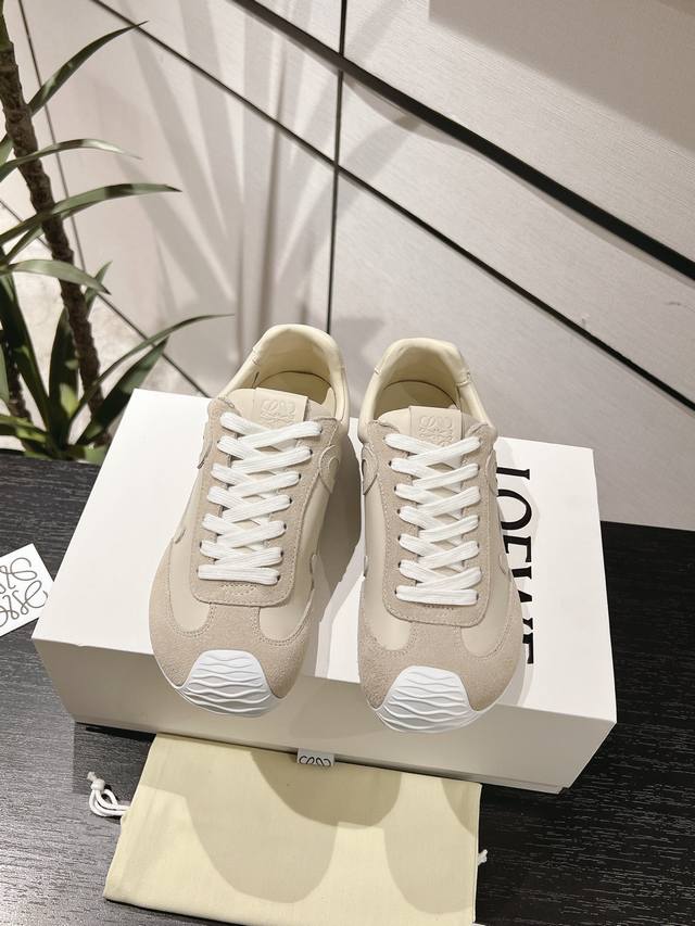 出厂 扣子70Loewe 罗意威 Ss新款 Ballet Runner 2.0系列情侣款尼龙绒面系带芭蕾鞋阿甘鞋德训鞋休闲运动鞋 顶级版本原版购入开发做货 这款