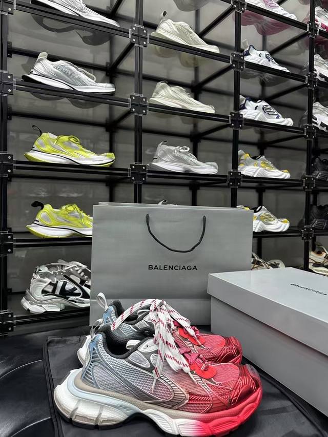 Balencia*巴家3Xl Toe Spray运动鞋 灰红码数35-46