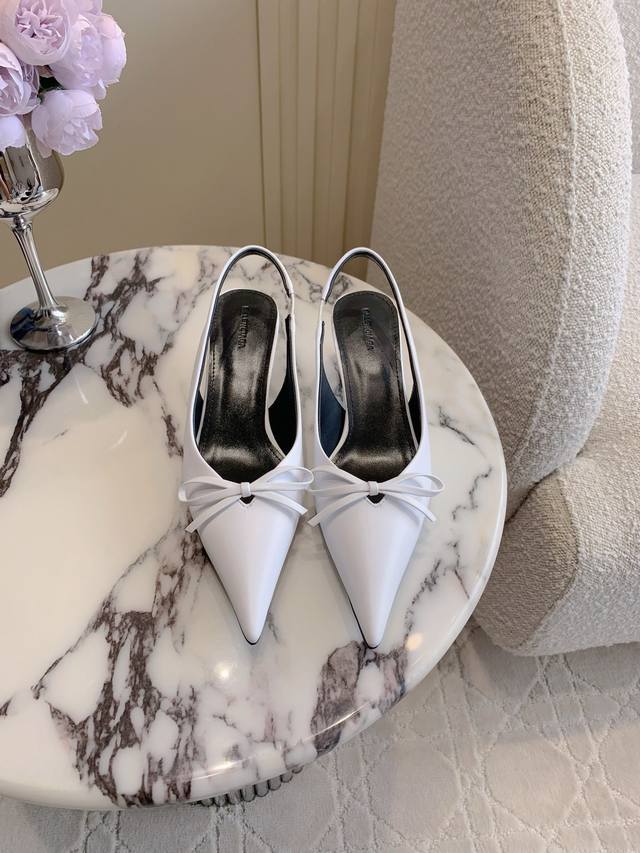 出厂价P Balenciag*经典款蝴蝶结后空高跟鞋 小尖头设计拉长腿部线条 蝴蝶结装饰增添几分甜美可爱 鞋面真丝 牛皮 内里垫脚羊皮 意大利真皮大底 跟高4C
