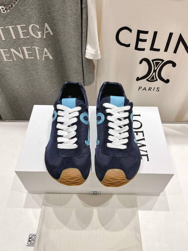 高版本出厂 需要鞋扣+20 Loewe罗意威二代Ballet Runner升级2.0给足界一些震撼，2025早春Ballet Runner 2.0芭蕾运动鞋阿甘