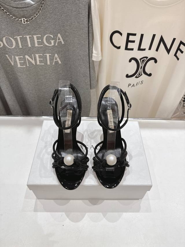 高版本出厂 Casadei｜卡桑帝 2025 Ss 夏季新品水晶钻高跟鞋凉鞋 F W25最性感鞋子 Casadei 亮相米兰时装周 绝美高跟鞋 独家品牌辨识度的