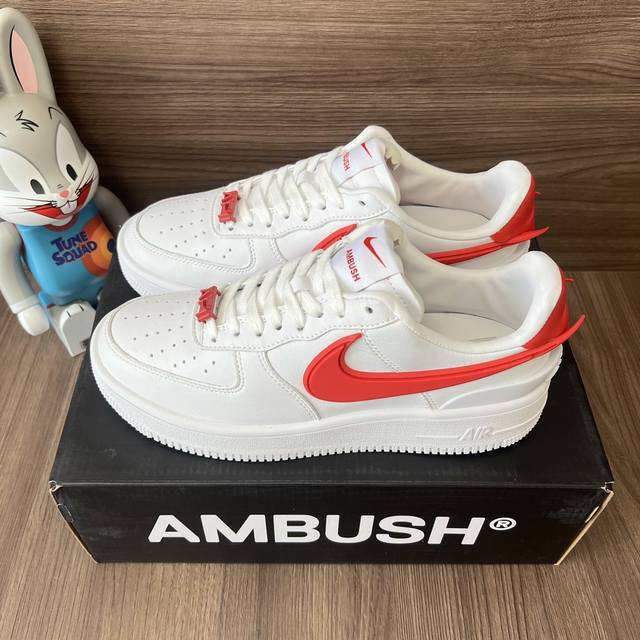 顶级版本Ambushxnike Air Force1Low经典复古风格防滑减震耐磨板鞋男女同款白红。 码数：36-45 含半码 编码: Dv3464-004 全