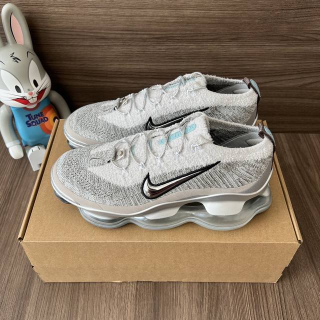 顶级版本Nike Air Max Scorpion袜套鞋防滑耐磨减震低帮跑步鞋男女同款灰色。 码数：35-46码 编码: Fd4612-001 全套得物包装：毒