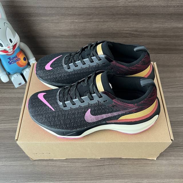 顶级版本Nike Zoomx Invincible Run Flyknit3减震防滑低帮跑步鞋黑粉男女同款。 码数:36-45 带半码