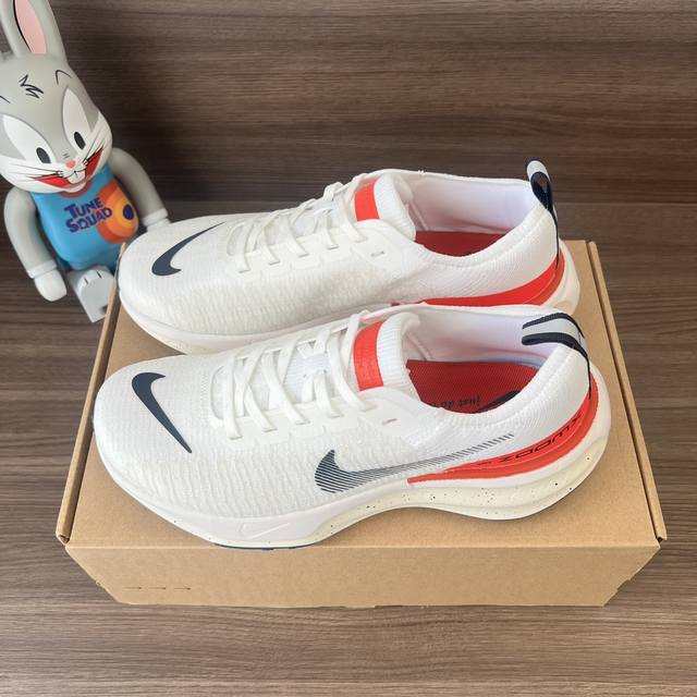 顶级版本Nike Zoomx Invincible Run Flyknit3减震防滑低帮跑步鞋白红男女同款。 码数:36-45 带半码
