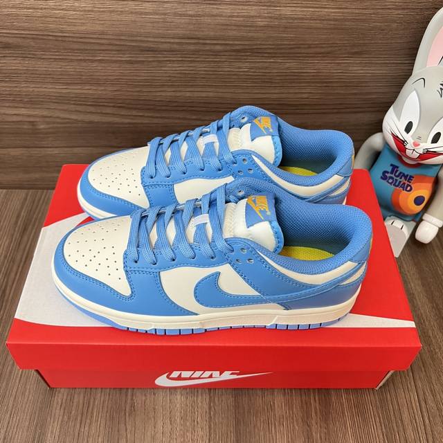 Nike Dunk Low Coast 防滑低帮板鞋女款北卡 蓝。 码数：35.5-46码 编码: Dd1503-100 全套得物包装：毒卡 毒扣 毒吊牌 棉袜