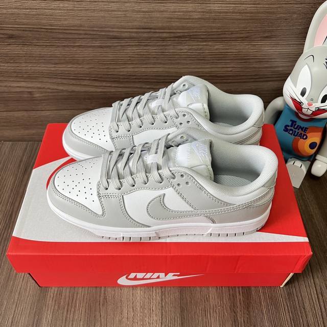 Nike Dunk Low Retro Grey Fog 复古低帮板鞋灰白。 码数：35.5-46码 编码: Dd1391-103 全套得物包装：毒卡 毒扣 毒