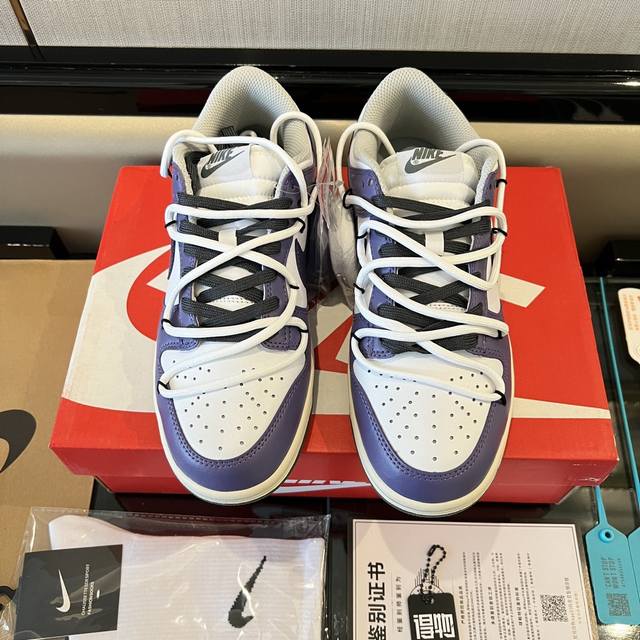 全毒真空包装：得物外箱 扫毒卡 毒扣 毒吊牌 手提袋 配送Nike高帮纯棉袜子一副。 Nike Dunk Low球鞋定制白紫 码数:36-46码！
