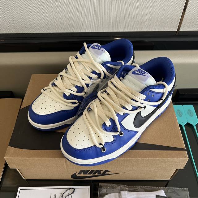 全毒真空包装：得物外箱 扫毒卡 毒扣 毒吊牌 手提袋 配送Nike高帮纯棉袜子一副。 Nike Dunk Low球鞋定制白兰 码数:36-46码！