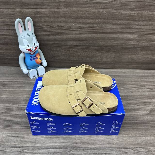顶级版本Birkenstock Boston Suede Shearling 波士顿系列士低帮牛皮绒面革复古软木底包头半拖情侣款！ 包装:全套得物配件加毒盒包装