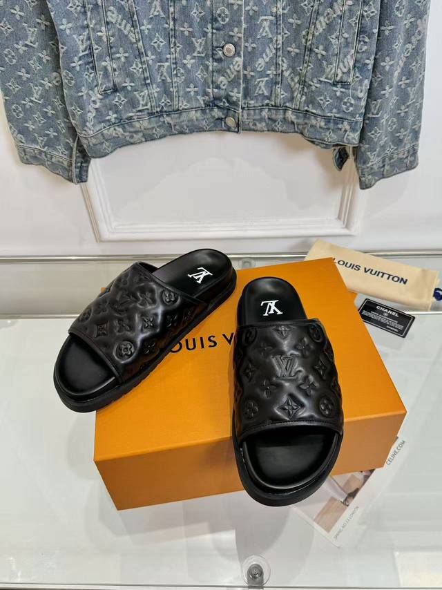 Lv 路易威登 25 2025春夏新品 顶级版本 专柜主打最新款Lv 拖鞋 硬货上新 Bs代购级别！高级感十足！国内外博主刷爆的一款，复古又时髦 上脚美炸了！官